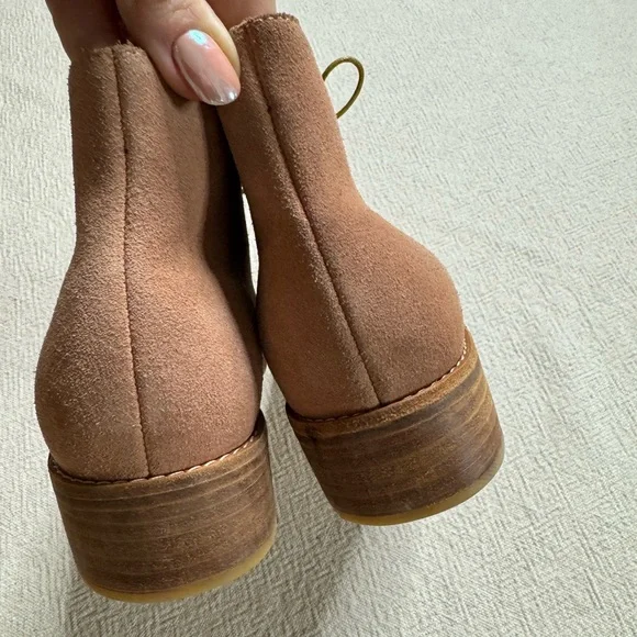 Anthropologie Huma Blanco Manuela Peach Suede Lace-Up Booties 10 - Picture 4 of 9